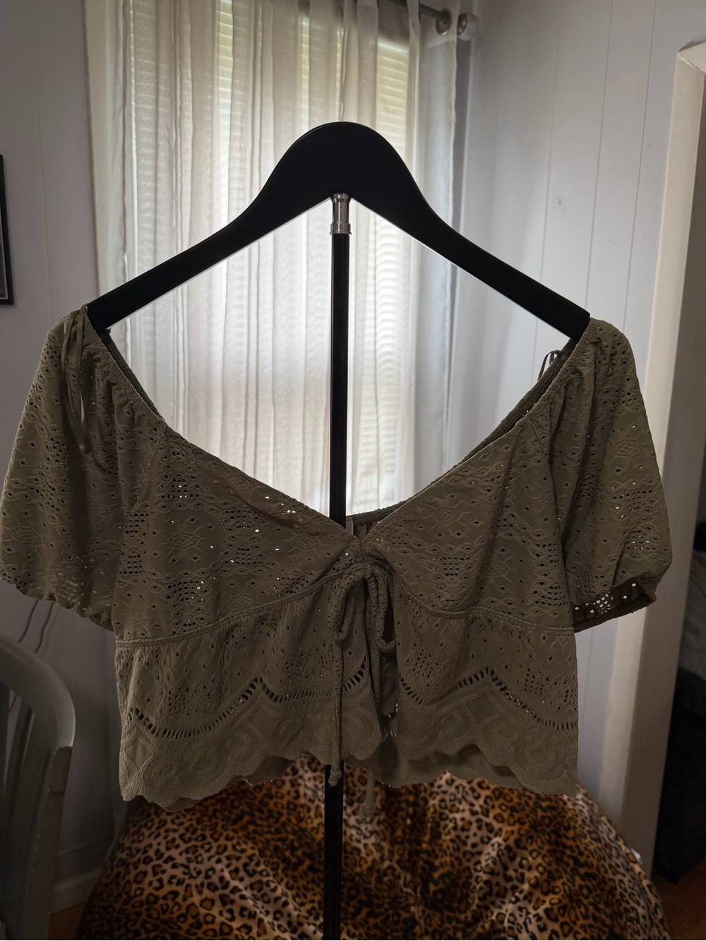 URBAN Romantics Olive Eyelet Tie-Front Crop Top